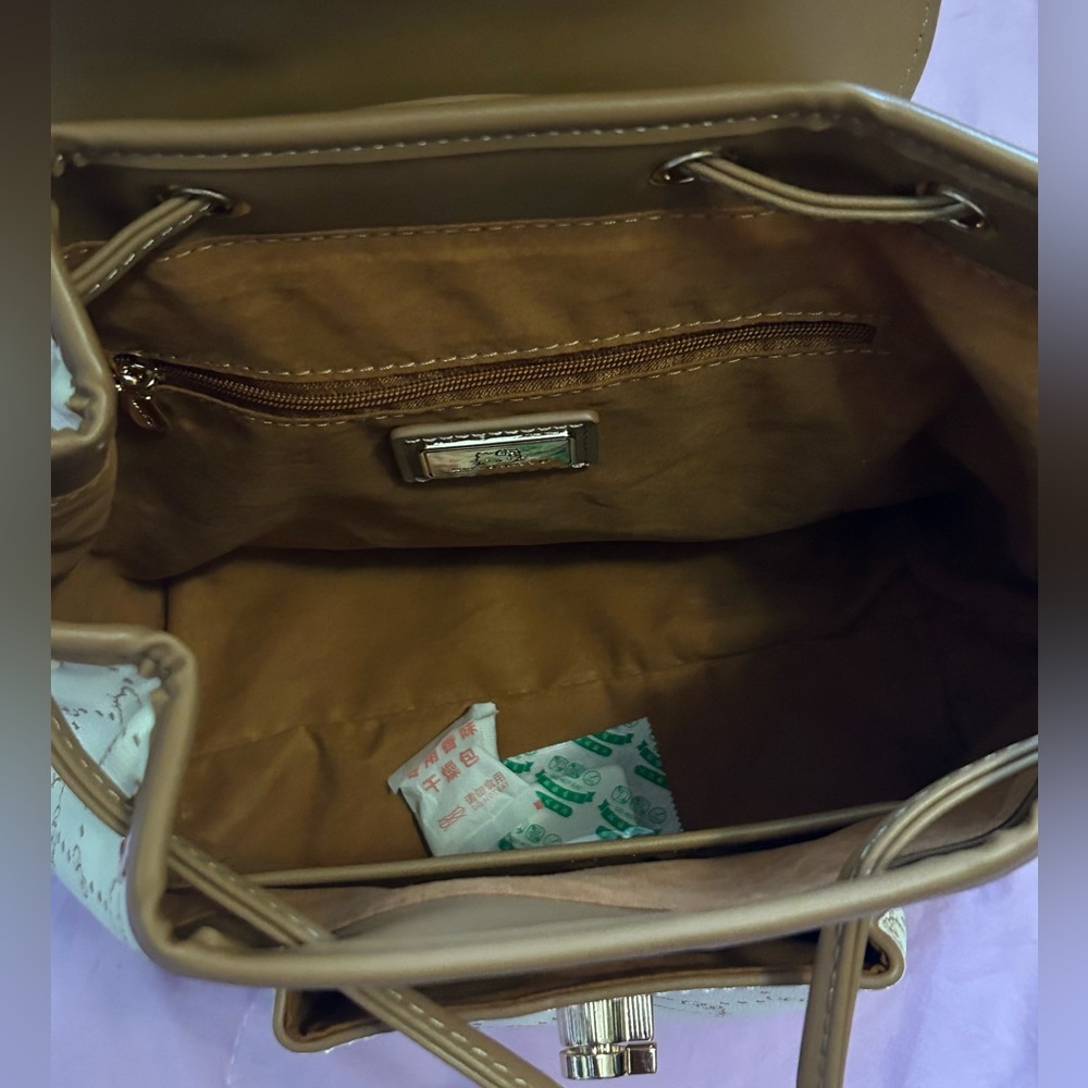 Hello Kitty Leather Backpack - Picture 7 of 7